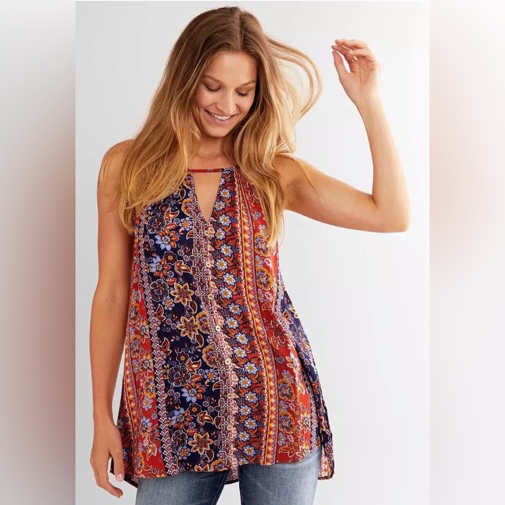 NWT Daytrip Buckle Floral Print Keyhole Tank Top